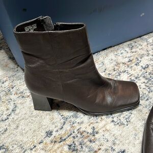 Jennifer, Moore‎ Brown ankle boots size 7 1/2